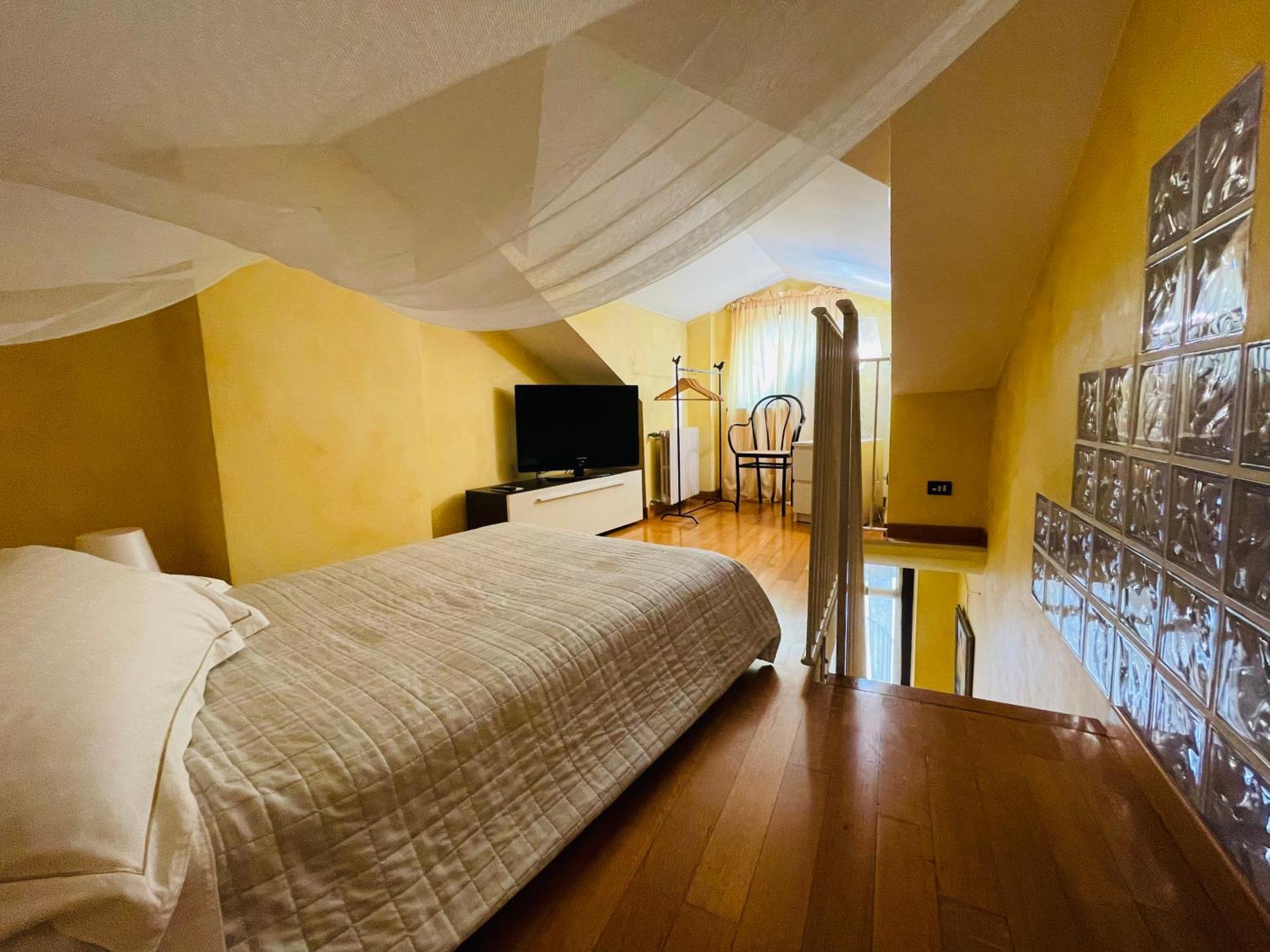 Casa Caroli, Charme E Comfort Nel Cuore Di Alba Exterior photo