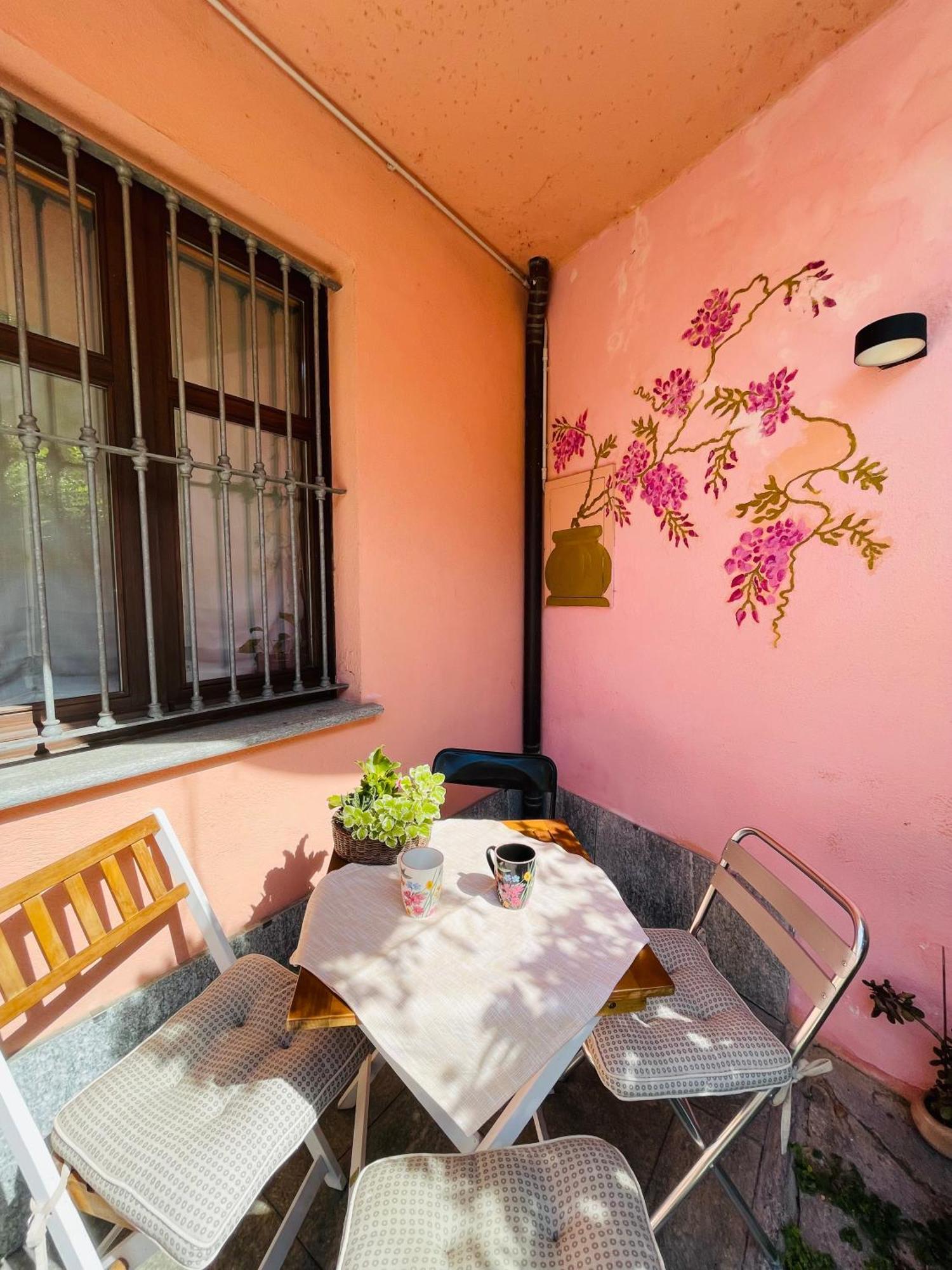 Casa Caroli, Charme E Comfort Nel Cuore Di Alba Exterior photo