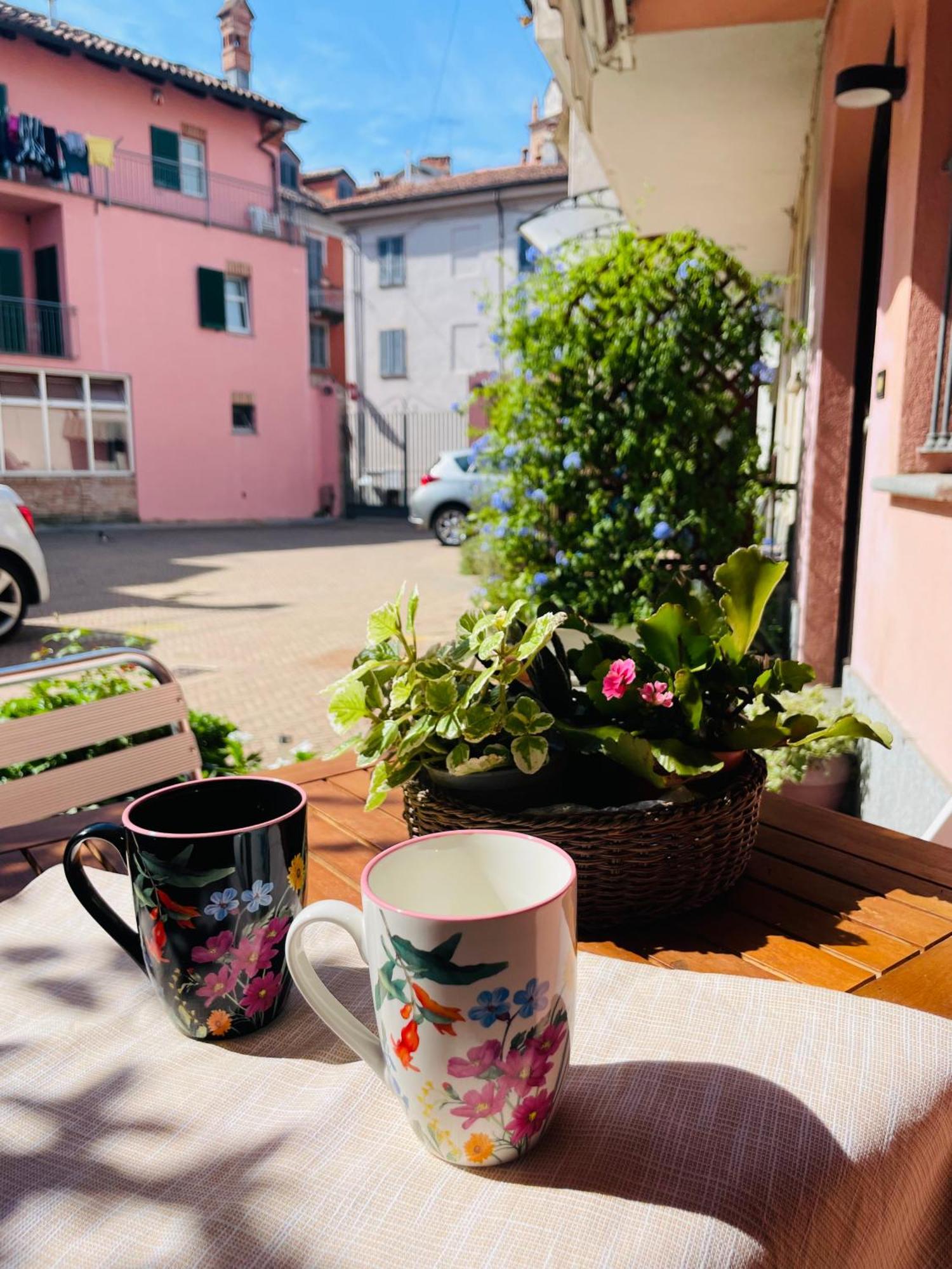Casa Caroli, Charme E Comfort Nel Cuore Di Alba Exterior photo